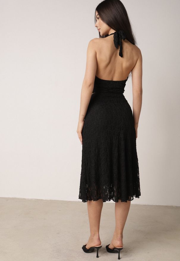 Born2be - Czarny Koronkowy Komplet Top Wiązany na Szyi i Spódnica Corinatea. Kolor: czarny. Materiał: koronka