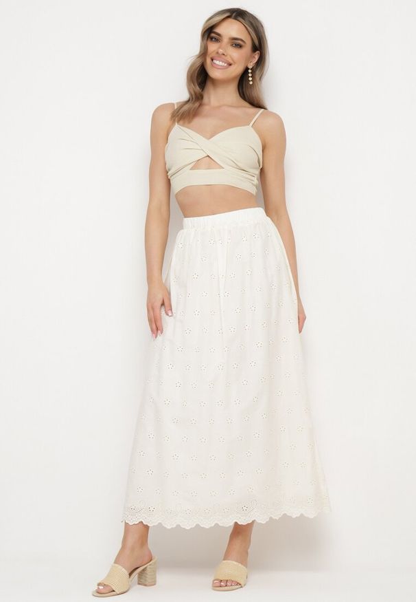 Born2be - Jasnobeżowa Rozkloszowana Spódnica z Bawełnianej Haftowanej Tkaniny z Gumką w Pasie i Podszewką Moonxira. Okazja: na co dzień. Kolor: beżowy. Materiał: tkanina, bawełna. Wzór: haft. Styl: casual, elegancki