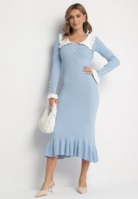 Born2be - Jasnoniebieska Dzianinowa Sukienka Retro z Wiskozą z Kołnierzykiem i Falbanami Hanlira. Kolor: niebieski. Materiał: dzianina, wiskoza. Styl: retro