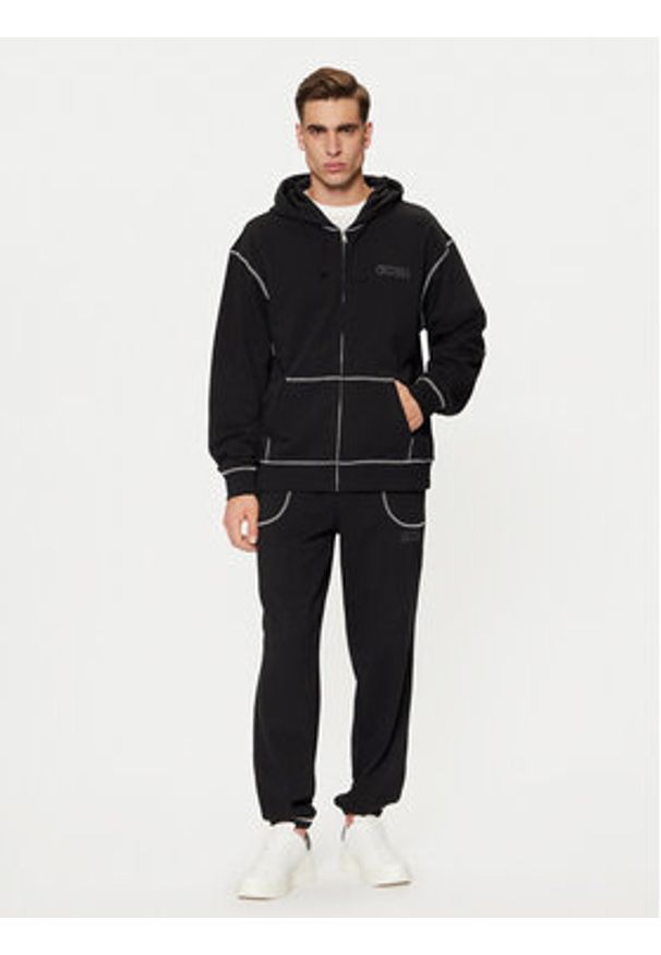 Guess Bluza U5RQ02 KCO31 Czarny Regular Fit. Kolor: czarny. Materiał: bawełna