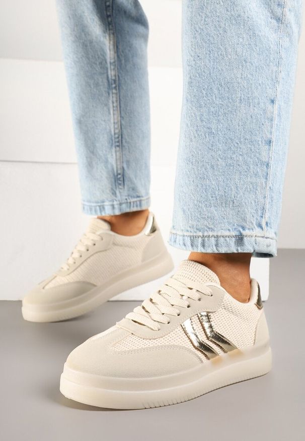 Born2be - Beżowe Sneakersy z Geometrycznym Wzorem Sadeane. Okazja: na co dzień. Kolor: beżowy. Materiał: jeans. Wzór: geometria