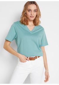 bonprix - Długi i szeroki T-shirt z dekoltem w serek, krótki rękaw (5 sztuk). Okazja: na co dzień. Typ kołnierza: dekolt w serek. Kolor: fioletowy. Długość rękawa: krótki rękaw. Długość: krótkie. Sezon: lato. Styl: casual #1