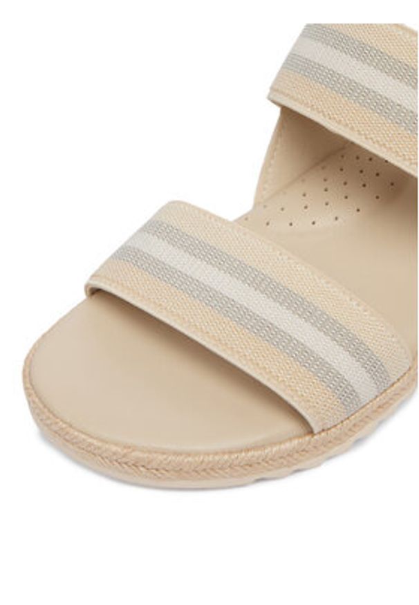 Go Soft Sandały CEO-R25AW01005 Beżowy. Kolor: beżowy. Materiał: materiał