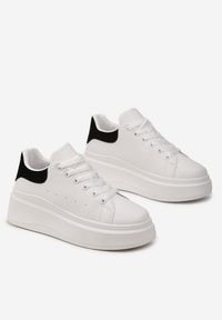 Born2be - Biało-Czarne Sneakersy Irivana. Kolor: biały. Materiał: materiał. Obcas: na platformie #4