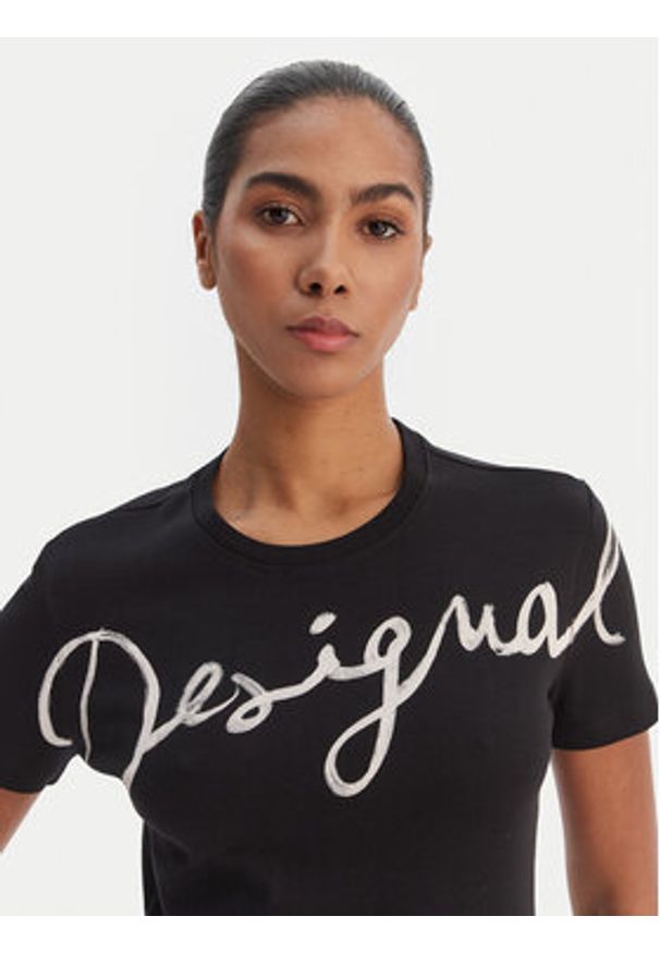 Desigual T-Shirt 26SWTK07 Czarny Regular Fit. Kolor: czarny. Materiał: bawełna