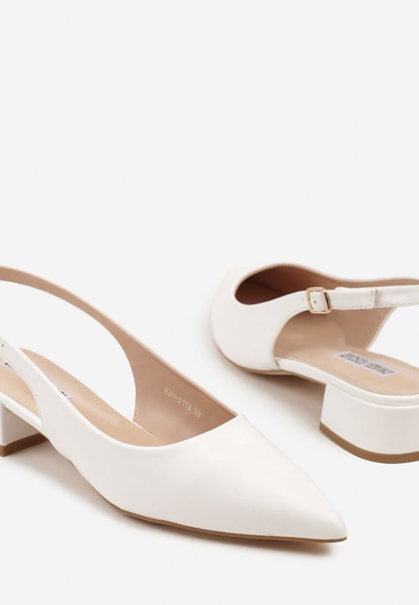 Renee - Białe Sandały na Słupku Typu Slingback Odavine. Okazja: na spotkanie biznesowe. Zapięcie: sprzączka. Kolor: biały. Sezon: lato. Obcas: na słupku. Styl: biznesowy, elegancki. Wysokość obcasa: średni