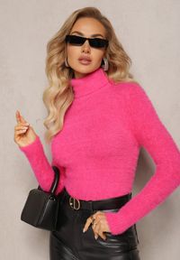 Renee - Fuksjowy Golf z Dzianiny z Długim Włosem i Dodatkiem Wełny Gerdonna. Typ kołnierza: golf. Kolor: różowy. Materiał: wełna, dzianina. Długość: długie. Wzór: jednolity. Sezon: zima, jesień #2