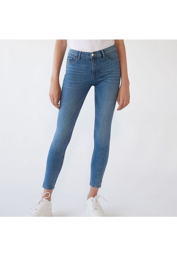 Sinsay - Jeansy skinny ze średnim stanem -. Materiał: jeans