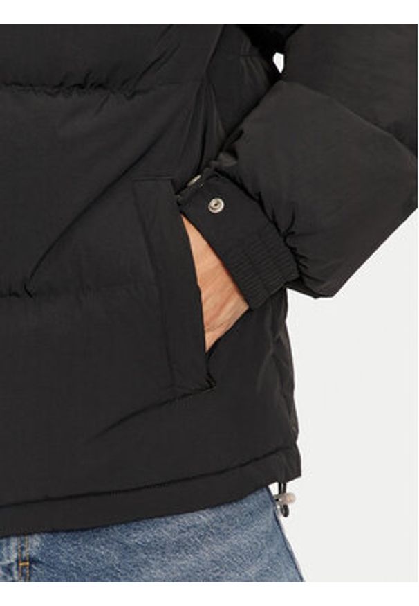 Levi's® Kurtka puchowa Rockridge A8557-0000 Czarny Regular Fit. Kolor: czarny. Materiał: syntetyk