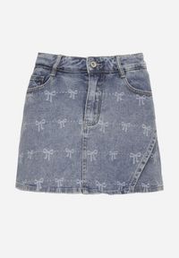 Born2be - Niebieskie Spódnico-Szorty Jeansowe we Wzór z Kokardkami Milereia. Okazja: na co dzień. Kolor: niebieski. Materiał: jeans. Wzór: ażurowy. Styl: klasyczny, elegancki, casual