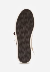 Renee - Beżowe Niskie Trampki z Podwójnymi Sznurówkami na Tłoczonej Platformie Astedella. Nosek buta: okrągły. Zapięcie: sznurówki. Kolor: beżowy. Materiał: materiał. Obcas: na platformie. Wysokość obcasa: niski #4