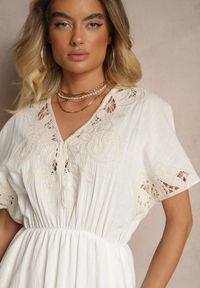 Renee - Biała Bawełniana Sukienka w Stylu Boho z Kieszonkami Orrane. Typ kołnierza: dekolt w kształcie V. Kolor: biały. Materiał: bawełna. Wzór: haft. Sezon: lato. Styl: boho #4