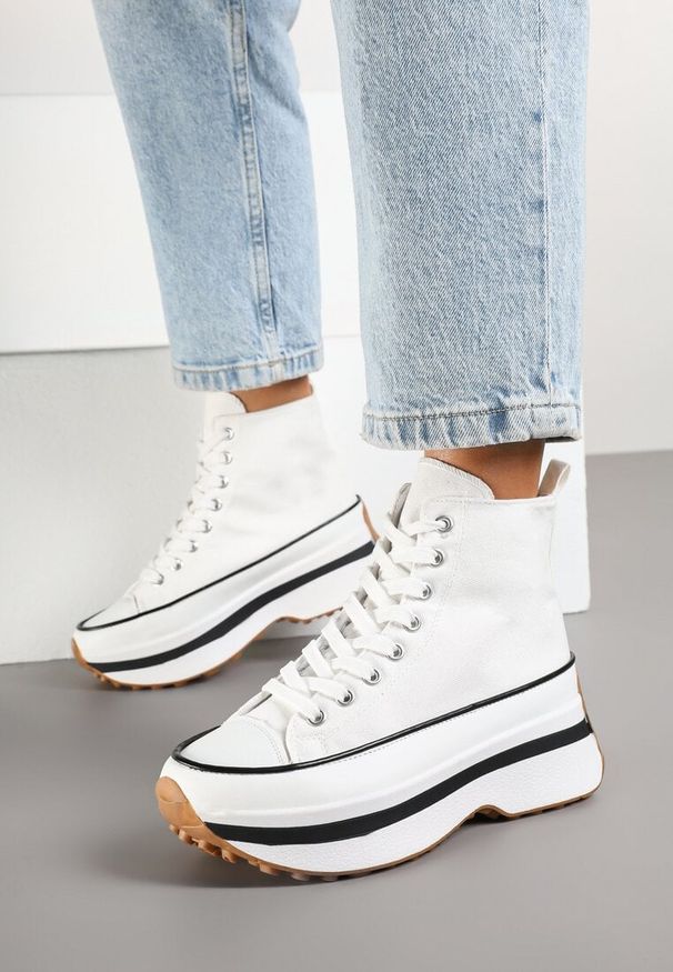 Born2be - Białe Trampki za Kostkę na Grubej Podeszwie Danilira. Okazja: na co dzień. Wysokość cholewki: za kostkę. Kolor: biały. Materiał: jeans, skóra. Styl: elegancki, casual
