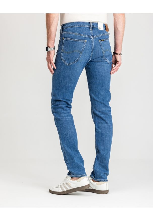 Lee - LEE DAREN ZIP FLY MĘSKIE SPODNIE JEANSOWE JEANSY DŻINSY DARK FREEPORT L707PXGQ 112140688. Okazja: na co dzień. Długość: długie. Styl: wizytowy, casual, klasyczny, sportowy