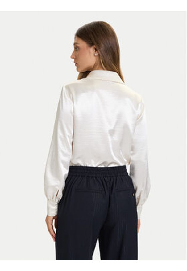 Guess Body W5BH68 W2612 Écru Regular Fit. Materiał: syntetyk