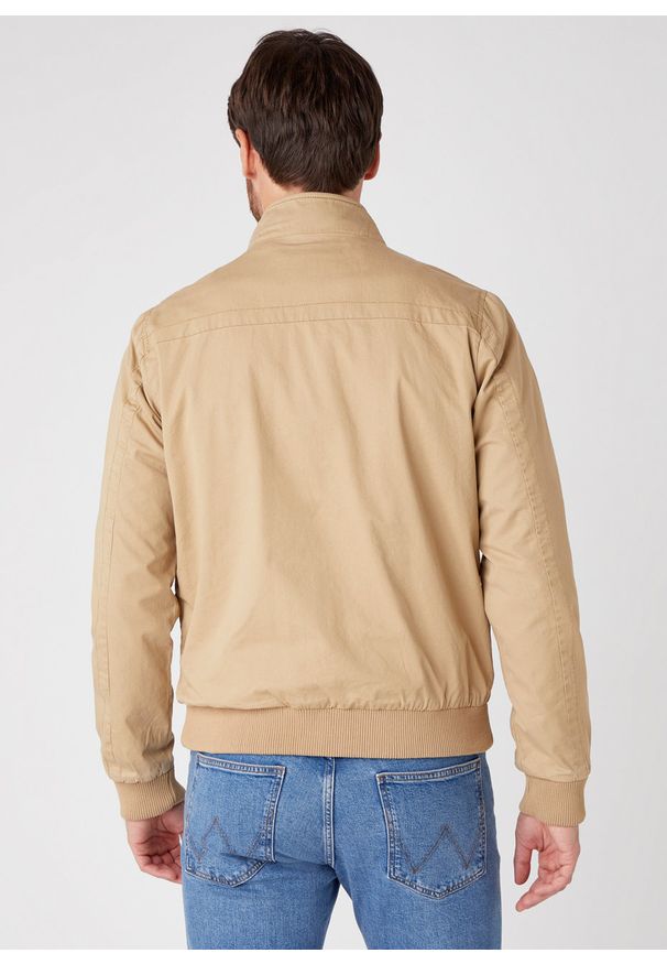 Wrangler - KURTKA PRZEJŚCIOWA WRANGLER THE BOMBER SAND W4E16P58N 112129122
