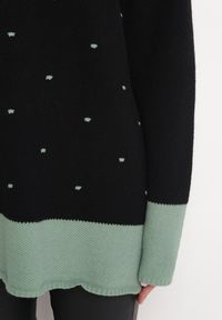 Born2be - Czarny Luźny Sweter w Kropki Alynnia. Kolor: czarny. Materiał: tkanina, dzianina. Długość rękawa: długi rękaw. Długość: długie. Wzór: kropki. Styl: klasyczny #2