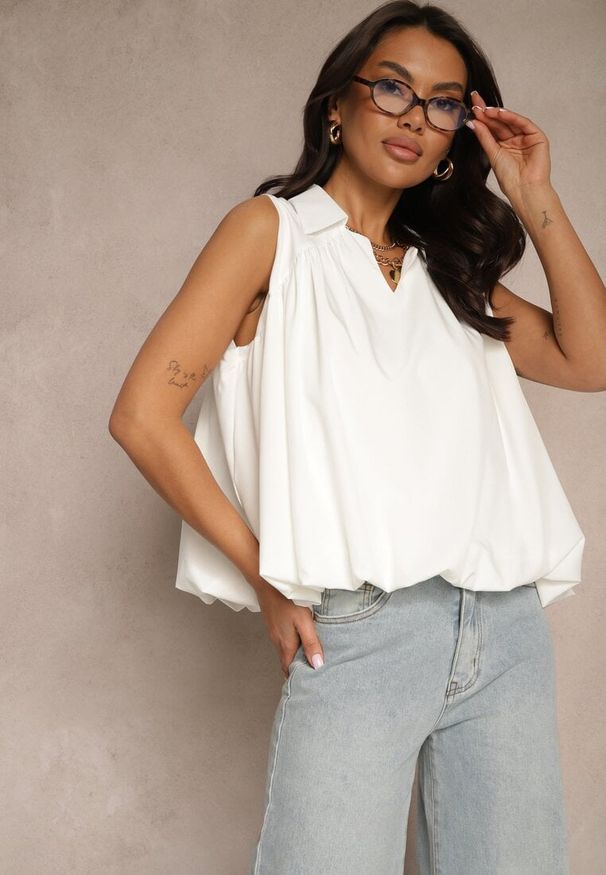 Renee - Biała Bluza Oversize z Kołnierzykiem o Rozkloszowanym Kroju Erivelle. Okazja: na co dzień. Kolor: biały. Styl: casual