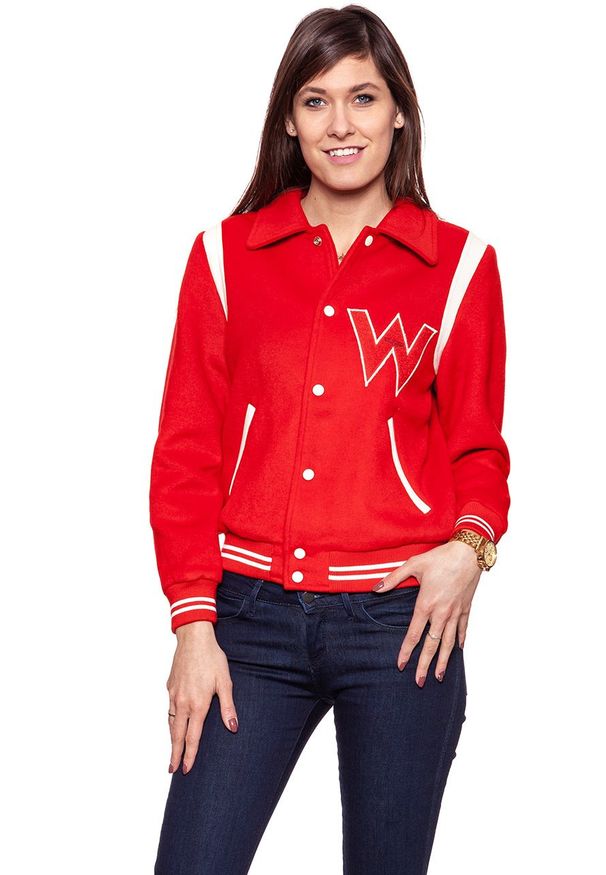 Wrangler - DAMSKA KURTKA PRZEJŚCIOWA WRANGLER BOMBER JACKET SALSA RED W4130VUWN 112128766. Materiał: skóra ekologiczna. Wzór: aplikacja. Sezon: lato