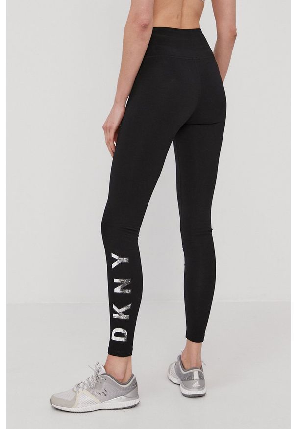 DKNY - Dkny - Legginsy. Stan: podwyższony. Kolor: czarny. Wzór: nadruk
