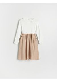 Reserved - Sukienka z odcięciem w talii - wielobarwny. Długość rękawa: długi rękaw #1