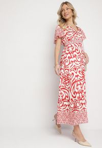 Born2be - Czerwona Sukienka o Rozkloszowanym Kroju w Ornamentalny Wzór Tillivene. Okazja: na co dzień. Typ kołnierza: dekolt w kształcie V. Kolor: czerwony. Długość rękawa: krótki rękaw. Styl: casual