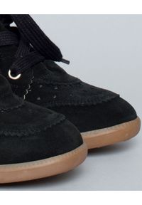 ISABEL MARANT - Sneakersy Bobby Black. Okazja: na co dzień. Nosek buta: okrągły. Kolor: czarny. Materiał: jeans, guma, zamsz. Obcas: na koturnie. Styl: klasyczny, casual, elegancki #6