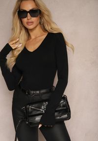 Renee - Czarny Sweter z Dodatkiem Kaszmiru o Klasycznym Kroju Taianne. Okazja: na co dzień. Kolor: czarny. Materiał: kaszmir. Styl: klasyczny