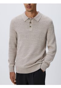 Reserved - Bawełniany sweter polo - beżowy. Typ kołnierza: polo. Kolor: beżowy. Materiał: bawełna #1