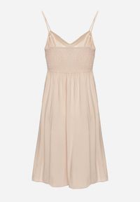 Born2be - Beżowa Sukienka z Wiskozy na Cienkich Ramiączkach z Regulacją Ozdobiona Lampasem i Haftem Nelrissa. Okazja: na imprezę. Typ kołnierza: dekolt w kształcie V. Kolor: beżowy. Materiał: wiskoza. Długość rękawa: na ramiączkach. Wzór: aplikacja, haft #7