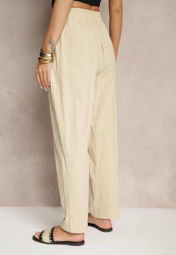 Renee - Beżowe Spodnie z Bawełny High Waist Sonirea. Okazja: na co dzień. Stan: podwyższony. Kolor: beżowy. Materiał: bawełna. Styl: casual