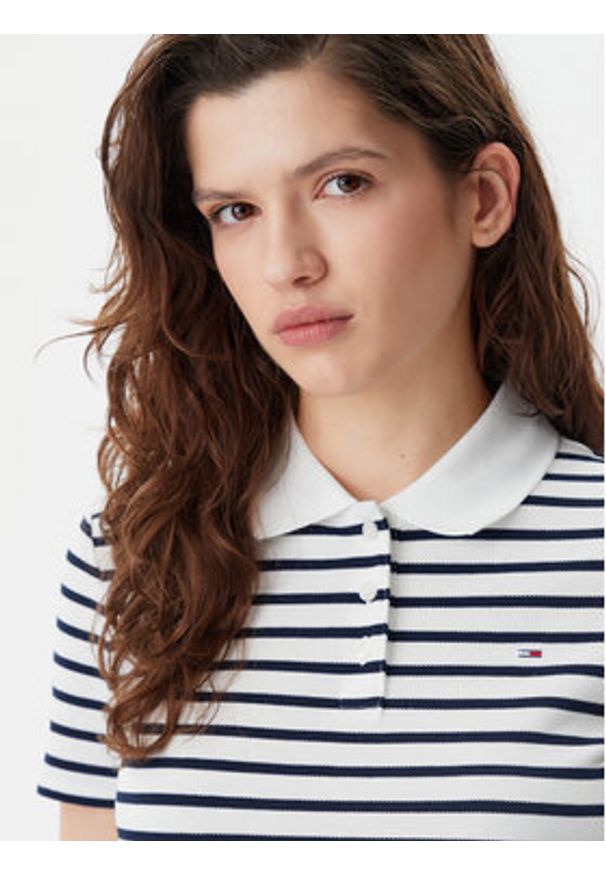 Tommy Jeans Polo Essential DW0DW20160 Granatowy Slim Fit. Typ kołnierza: polo. Kolor: niebieski. Materiał: bawełna