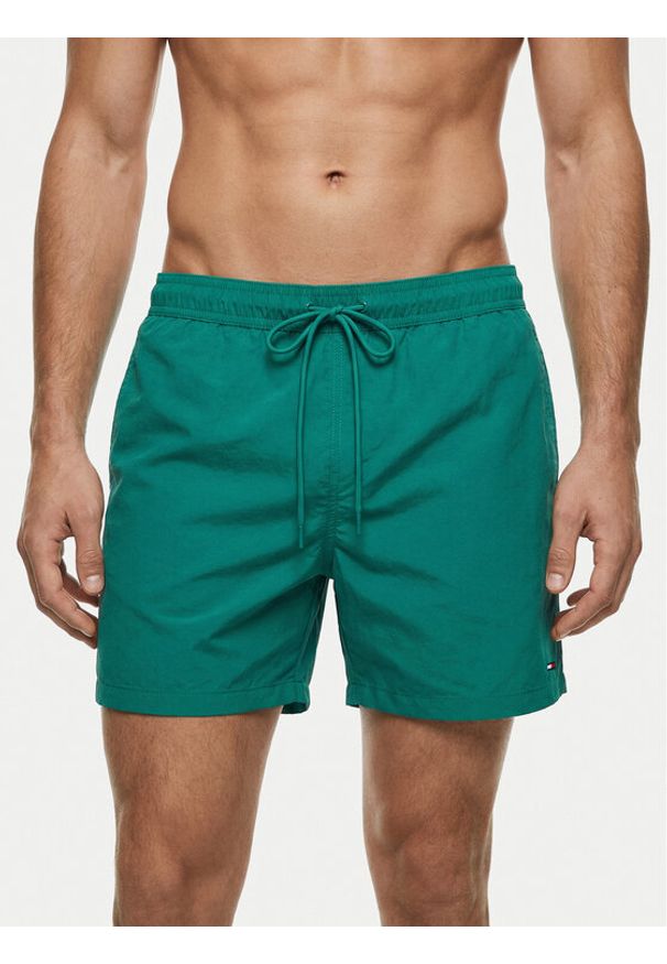TOMMY HILFIGER - Tommy Hilfiger Szorty kąpielowe UM0UM03477 Zielony Regular Fit. Kolor: zielony. Materiał: syntetyk