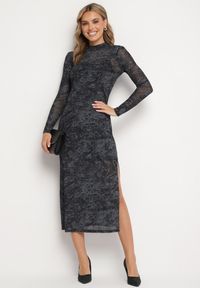 Born2be - Czarno-Szara Siateczkowa Sukienka z Wiskozą o Dopasowanym Kroju z Rozcięciami i Halką Histaria. Okazja: na randkę, na spotkanie biznesowe. Kolor: czarny. Materiał: wiskoza. Długość rękawa: na ramiączkach. Typ sukienki: proste. Styl: biznesowy, klasyczny #2