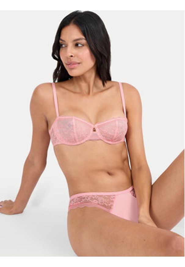 Triumph Biustonosz balkonetka Comfort Allure 10226412 Różowy jasny. Kolor: różowy. Materiał: syntetyk