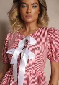 Renee - Czerwona Retro Sukienka w Kratkę Vichy o Rozkloszowanym Kroju z Wiązaniem Temarea. Okazja: na co dzień. Kolor: czerwony. Materiał: jeans. Wzór: kratka. Typ sukienki: rozkloszowane. Styl: retro