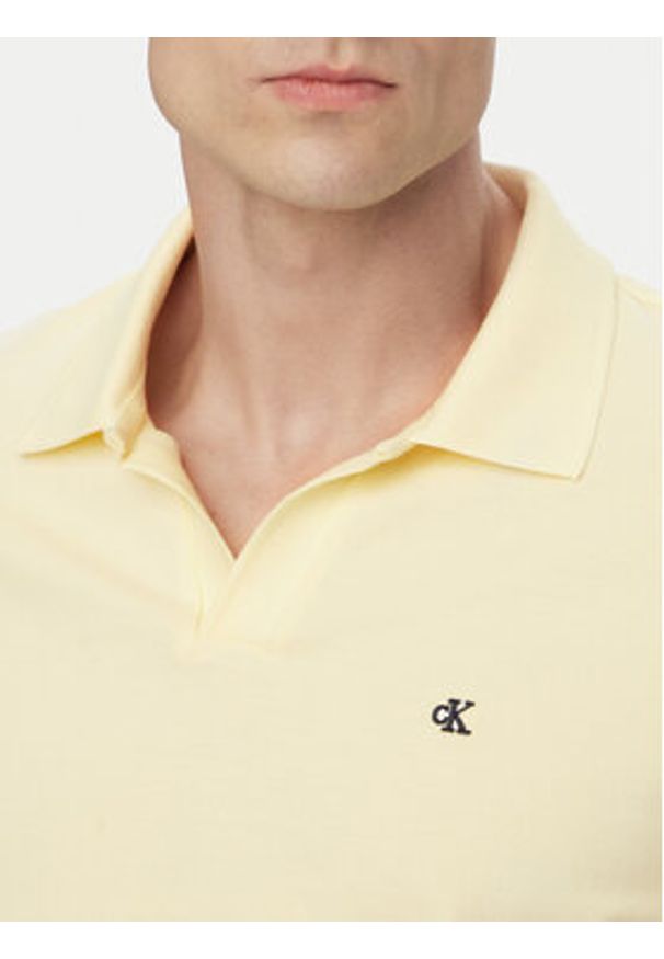 Calvin Klein Jeans Polo LV04RF215G Żółty jasny Regular Fit. Typ kołnierza: polo. Kolor: żółty. Materiał: bawełna
