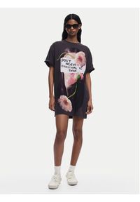Desigual Sukienka codzienna Berlin 25SWVK20 Szary Regular Fit. Okazja: na co dzień. Kolor: szary. Materiał: bawełna. Typ sukienki: proste. Styl: casual