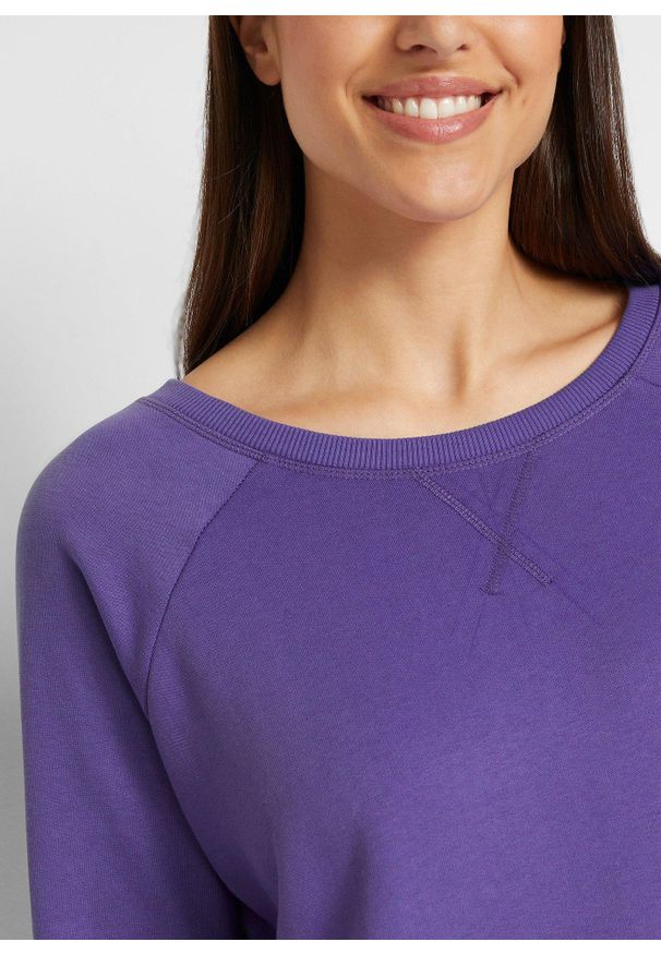bonprix - Sukienka dresowa z miękkiego materiału frotte. Kolor: fioletowy. Materiał: materiał, dresówka. Długość rękawa: raglanowy rękaw. Wzór: prążki