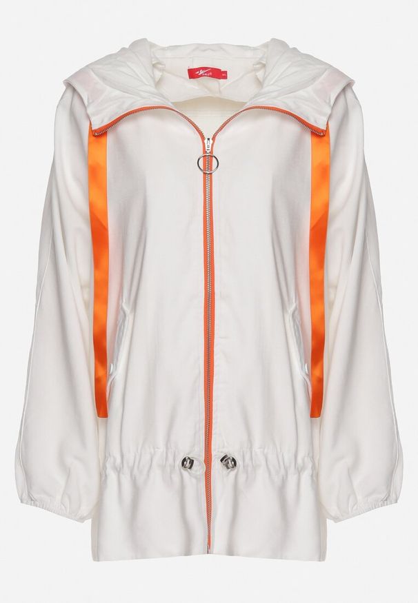 Born2be - Biała Kurtka Jednorzędowa z Bawełną Kapturem i Wstążką Zakończona Ściągaczem Martinis. Okazja: na co dzień. Kolor: biały. Materiał: bawełna. Wzór: aplikacja. Styl: elegancki, casual, klasyczny