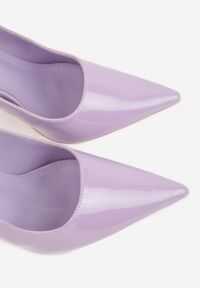 Renee - Fioletowe Sandały Slingback na Szpilce z Lakierowanym Połyskiem i Aplikacją Phisvienne. Kolor: fioletowy. Materiał: lakier. Wzór: aplikacja. Obcas: na szpilce. Styl: elegancki #7