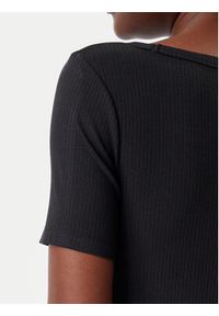 TOMMY HILFIGER - Tommy Hilfiger T-Shirt WW0WW37866 Czarny Slim Fit. Kolor: czarny. Materiał: wiskoza