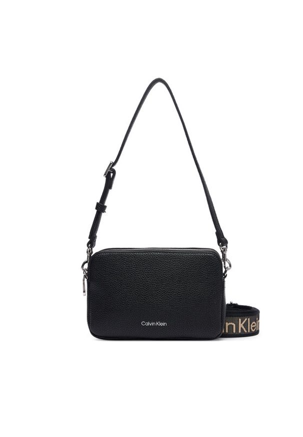 Calvin Klein Torebka Webbing 2X Strap Camera Bag LV04F3656G Czarny. Kolor: czarny. Materiał: skórzane