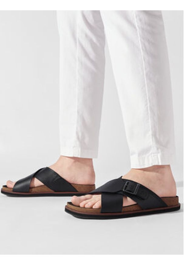 Timberland Klapki Amalfi Vibes Cross Slide TB0A2B65015 Czarny. Kolor: czarny. Materiał: skóra