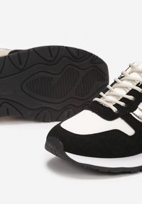 Born2be - Biało Czarne Sneakersy przed Kostkę z Wstawkami Flexita. Wysokość cholewki: przed kostkę. Kolor: biały