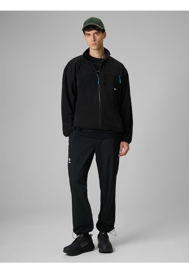 4f - 4F Polar relaxed ze stójką męski - czarny L. Typ kołnierza: kołnierzyk stójkowy. Kolor: czarny. Materiał: polar