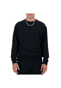 Bluza New Balance MT41506BK - czarna. Kolor: czarny. Materiał: bawełna, prążkowany. Wzór: aplikacja. Styl: klasyczny