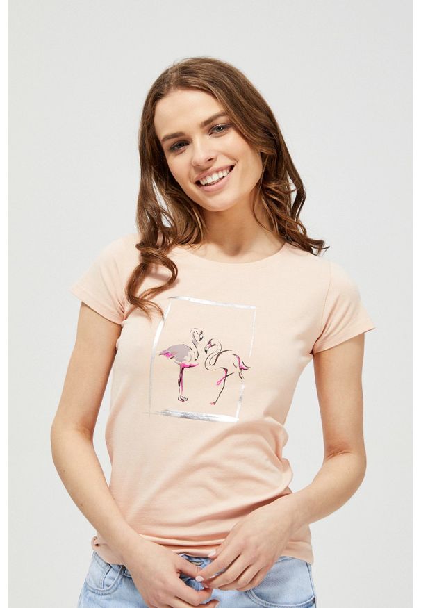 MOODO - T-shirt z nadrukiem flamingów. Materiał: bawełna, elastan. Długość rękawa: krótki rękaw. Długość: krótkie. Wzór: nadruk