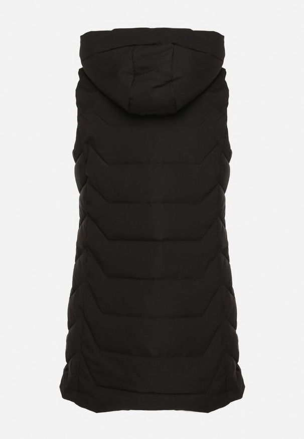 Born2be - Czarna Pikowana Kamizelka z Odpinanym Kapturem na Suwak Wykończona Sznurkami Zeneria. Okazja: na co dzień. Kolor: czarny. Styl: casual, elegancki