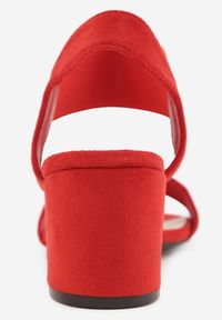 Born2be - Czerwone Sandały z Imitacji Zamszu na Słupku Ianolis. Okazja: na co dzień. Kolor: czerwony. Materiał: zamsz. Obcas: na słupku. Styl: casual, elegancki, klasyczny. Wysokość obcasa: średni #9